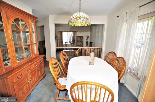 1 Allison Rd, East Windsor NJ  08520-2629 exterior