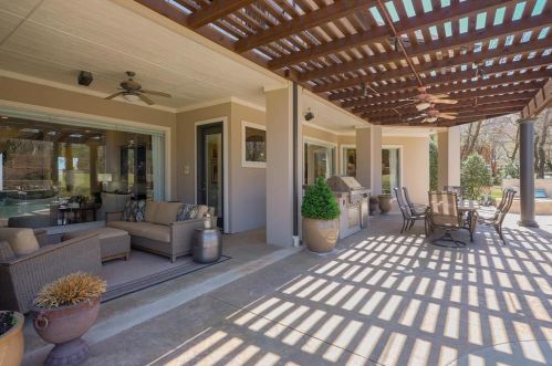 3101 Oak Crest Dr, Lewisville TX  75022-5268 exterior