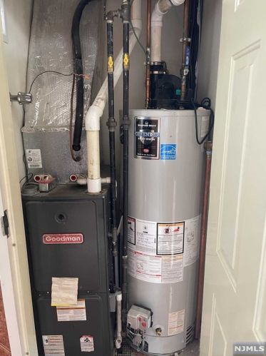 413-15 9th St, Union City NJ  07087-4989 exterior