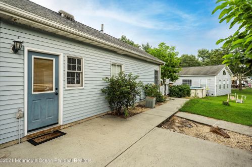 49 Cooks Bridge Rd, Jackson Twp NJ  08527-2523 exterior