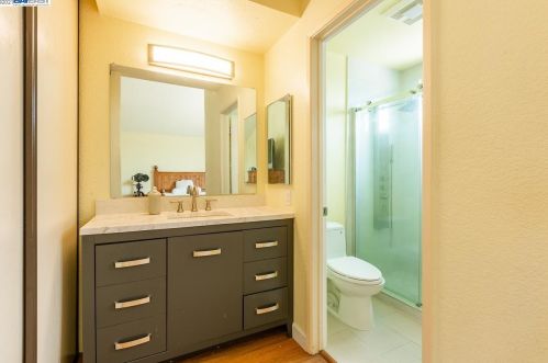 1408 Greenfield Cir, Pinole CA  94564-2136 exterior