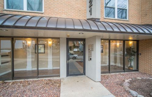 2121 Cambridge Ave, Milwaukee WI  53202-1064 exterior