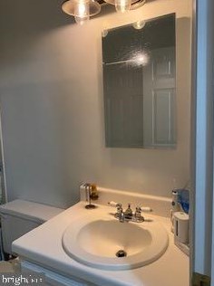 8483 Aurora Ct, Lorton VA  22079-3040 exterior