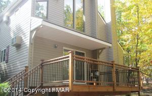2215 Light Ct, Henryville, PA 18332-7827
