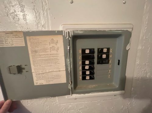 705 18 Ave, Whitaker PA  15120-1816 exterior