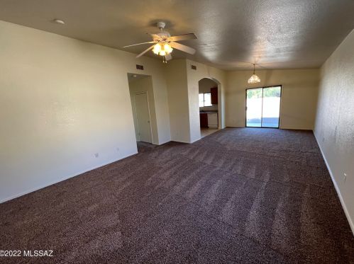 6272 Desert Laurel Ln, Tucson, AZ 85757-7522