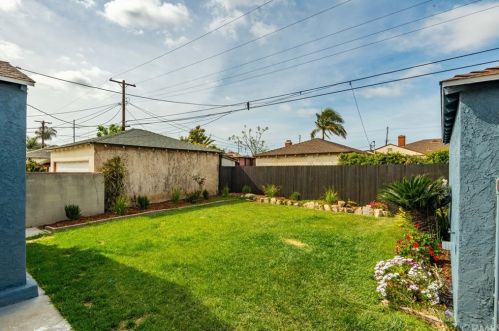 4911 122nd St, Hawthorne CA  90250-3509 exterior