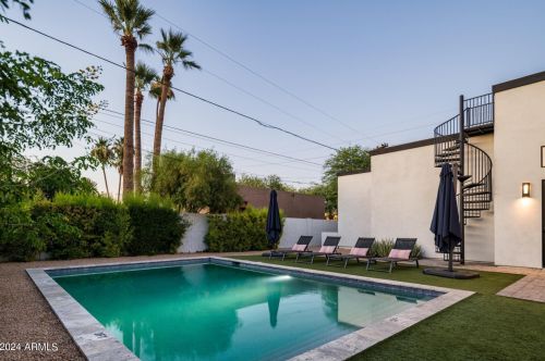 5036 Scottsdale Rd, Scottsdale AZ 85254-5161 exterior