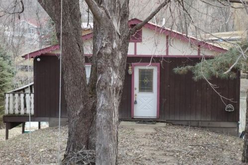2358 Lakeshore Dr, Brooklyn, IA 52211-9403