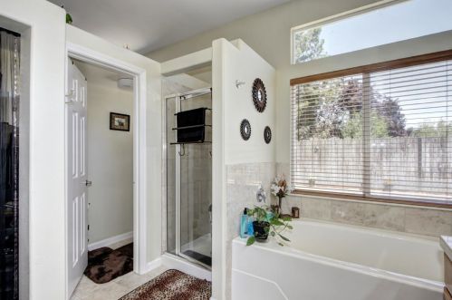 8675 Tennis Club Ct, Elk Grove CA  95624-3291 exterior