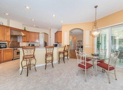 1673 Oak Park Ct, Tarpon Springs FL  34689-3891 exterior