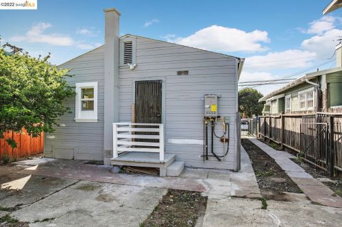 2039 96 Ave, Oakland CA 94603-1936 exterior