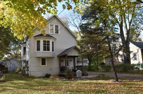 140 Williams St, Williams Bay, WI 53191-9520