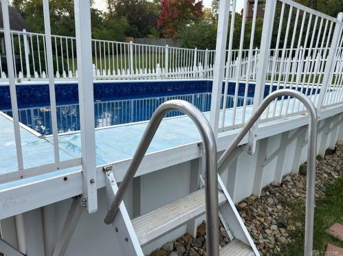 1814 Ashley Dr, Miamisburg OH  45342-3509 exterior