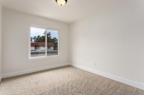 2707 Via Colima, Carlsbad CA  92010-1377 exterior