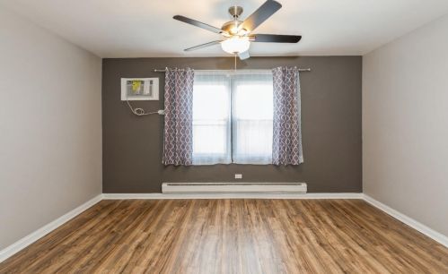 8841 Schneider Ave, Hammond IN  46322-1889 exterior