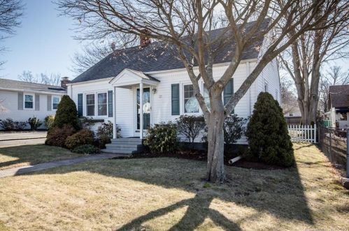 55 Green St, Wallingford, CT 06492-4629