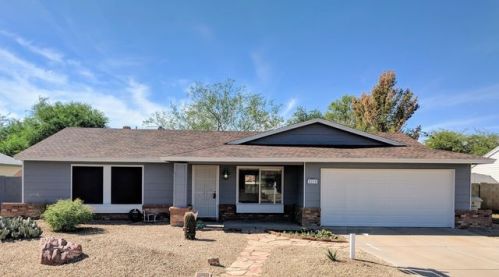 5215 Columbine Dr, Glendale, AZ 85304-1917