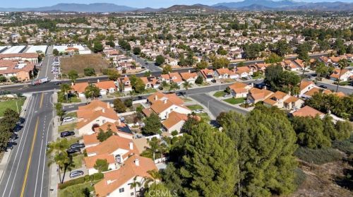 27480 Jon Christian Pl, Temecula CA  92591-6127 exterior