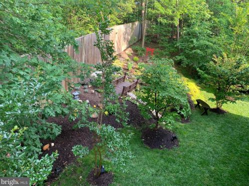 7226 Lyndam Hill Cir, Lorton VA  22079-4509 exterior