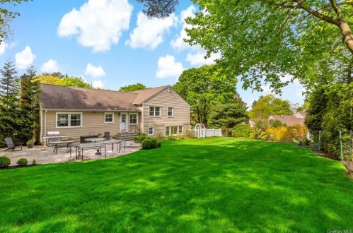 51 Meadow Rd, Briarcliff NY  10510-1134 exterior