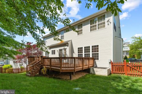 15217 Muddy Creek Ct, Woodbridge, VA 22193-5882