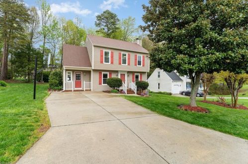 4992 Heritage Woods Dr, Greensboro, NC 27407-6109