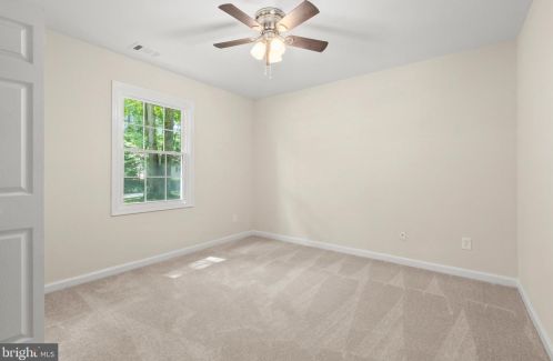 213 Hampton Dr, Spotsylvania VA 22551-8746 exterior