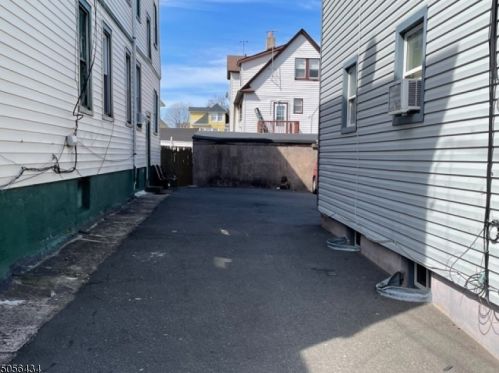 392 29th St, Paterson NJ  07514-1823 exterior