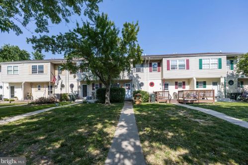 51 Brighton Ct, Downingtown, PA 19335-2268
