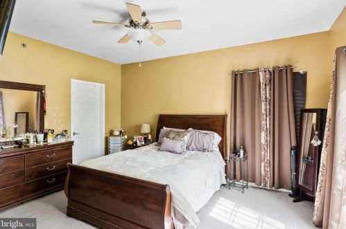 332 Lisa Way, Riverton NJ  08077-1548 exterior