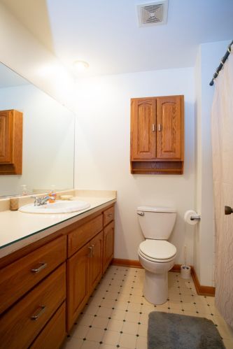 8029 18 Ave, Kenosha WI 53143-1631 exterior