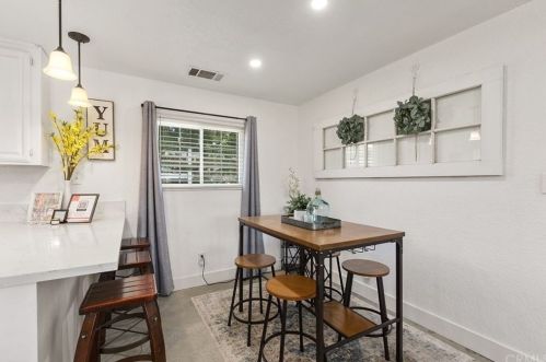 39970 Calle Bellagio, Temecula CA  92592-8620 exterior