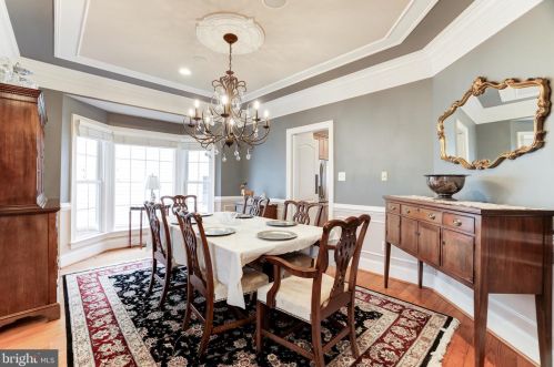 43331 Riverpoint Dr, Leesburg VA 20176-1296 exterior