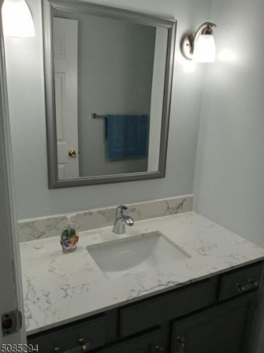 2 Kevin Rd, Lincoln Park NJ  07035-2117 exterior