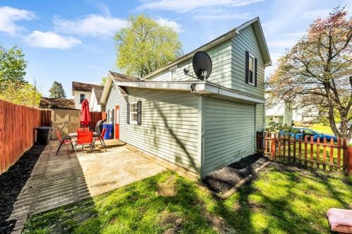 416 Martin St, New Castle, PA 16101-2562