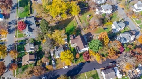 320 Knowlton St, Belvidere NJ  07823-1824 exterior