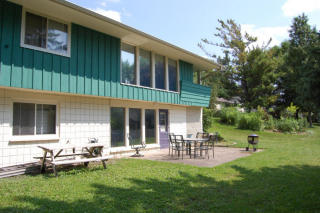 1202 Wedgewood Dr, Waukesha, WI 53186-6753