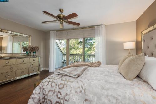 5213 Springdale Ave, Pleasanton CA 94588-3644 exterior