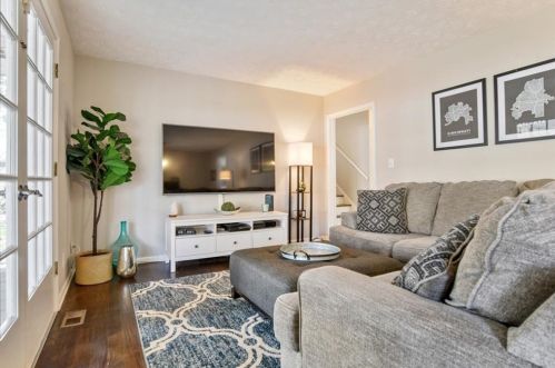474 Royal Oaks Ter, Stone Mountain, GA 30087-2620