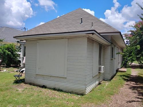 2828 May St, Fort Worth TX  76110-3360 exterior