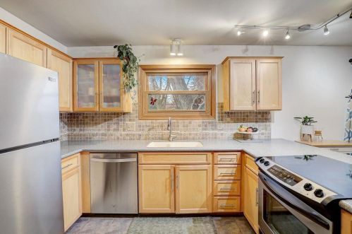 2506 Westbrook Ln, Madison WI  53711-4169 exterior