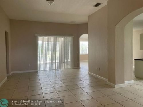 16815 36th St, Hollywood FL  33027-4502 exterior