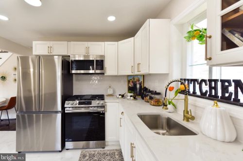 1102 Cumberland Ave, West Deptford NJ  08096-3041 exterior