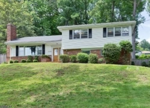 1474 Deer Path, Mountainside, NJ 07092-1300