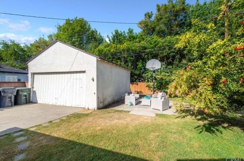 6139 Fidler Ave, Lakewood CA  90712-1256 exterior