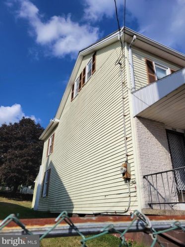508 Pottsville St, Lykens, PA 17048-1600