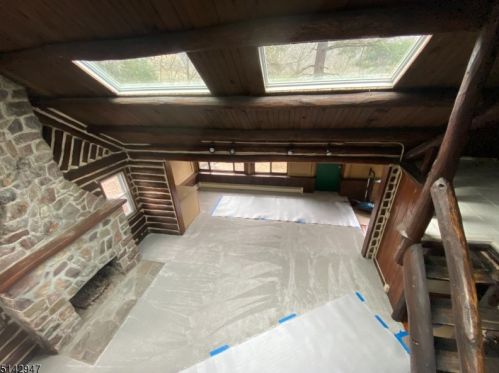 112 Pinecliff Lake Dr, West Milford Lakes NJ  07480-1378 exterior