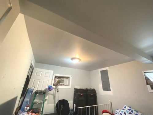 168 Washington Ave, Wheatley Heights NY  11798-2020 exterior