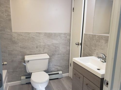 2 Plattekill Rd, Marlborough NY  12542-6023 exterior